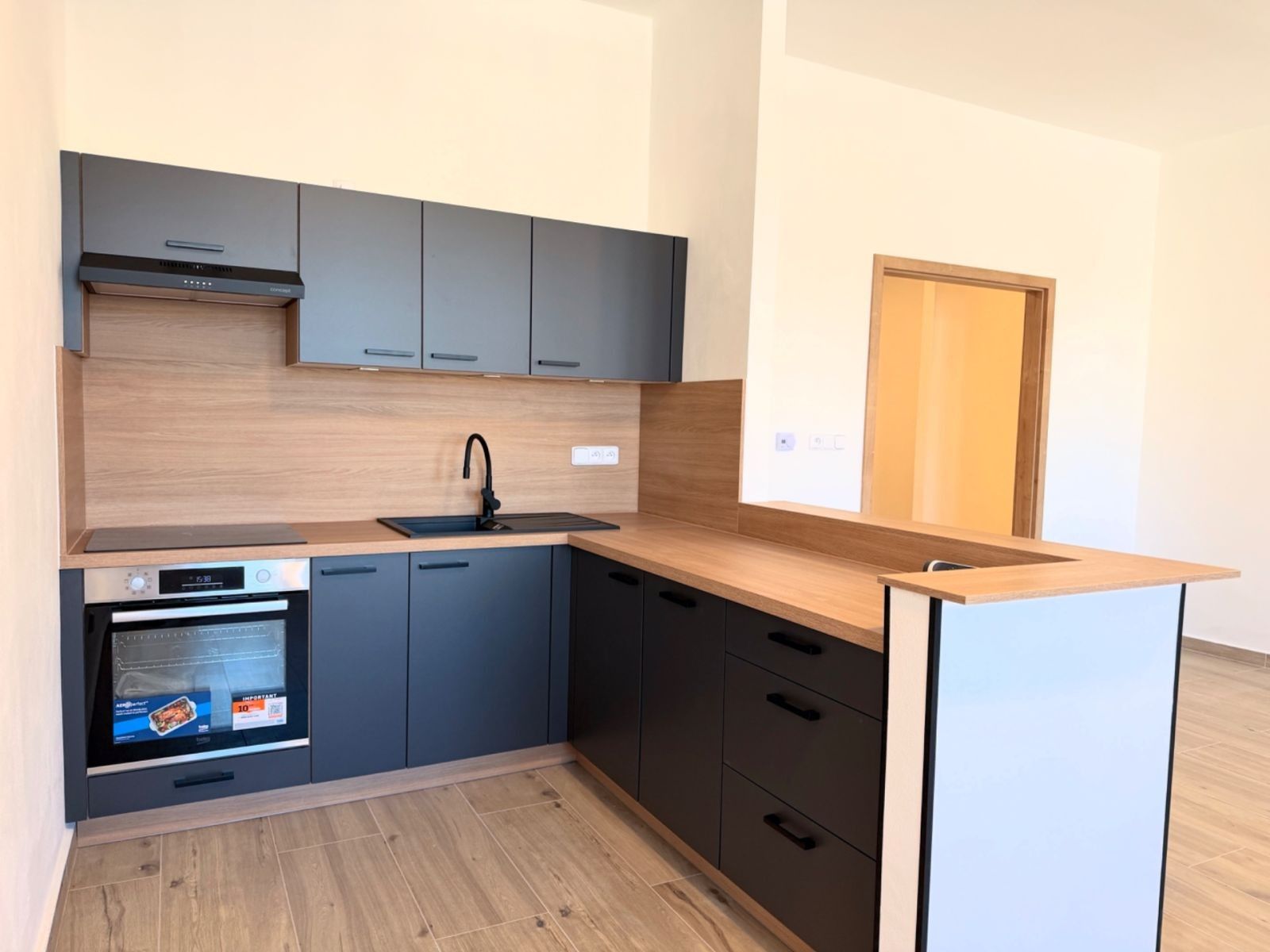 Byt 2+kk · 75 m² · náměstí doktora Edvarda Beneše, Liberec - Liberec, Liberecký kraj - 4