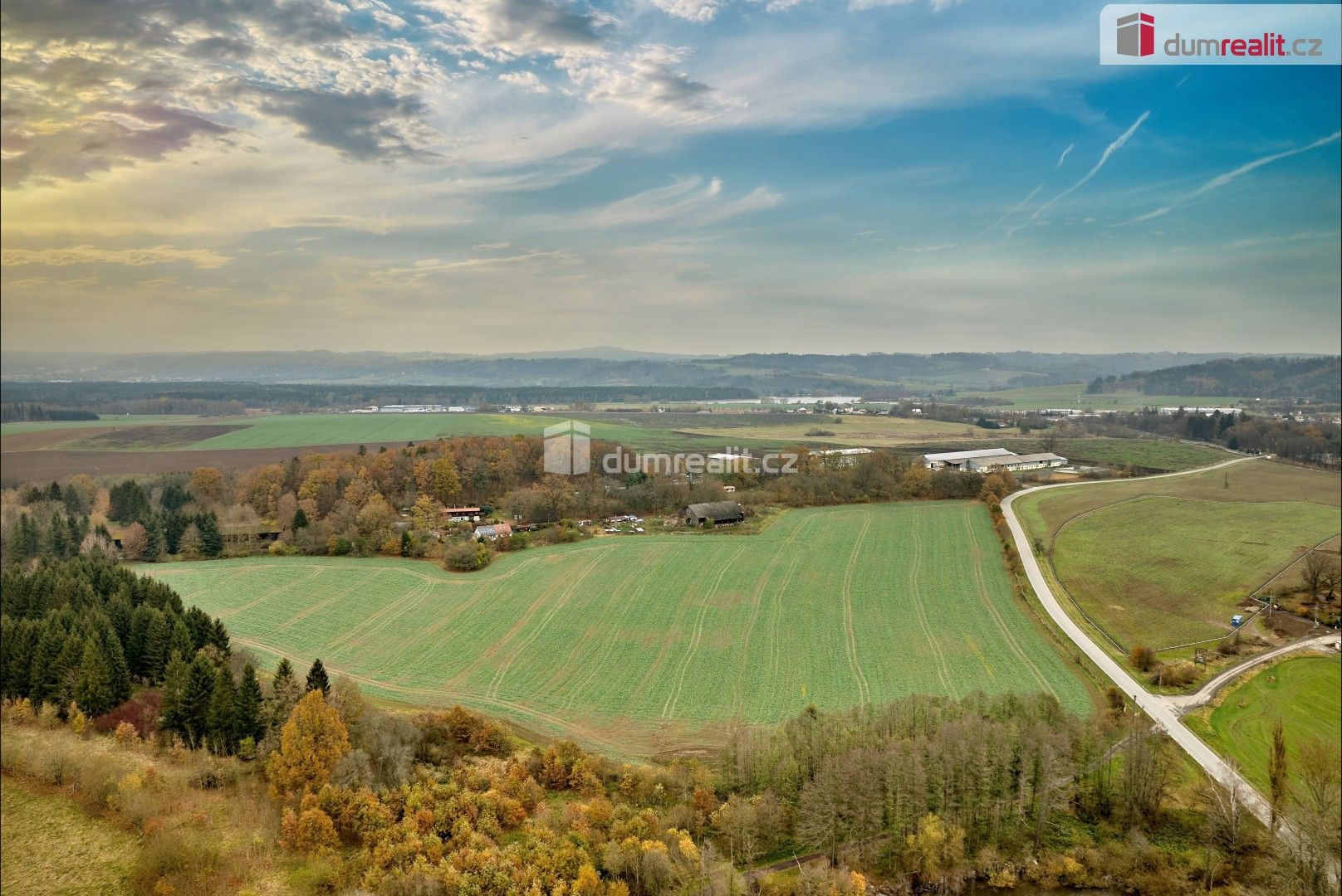 Prodej komerční pozemek - Chodová Planá, 126 960 m²