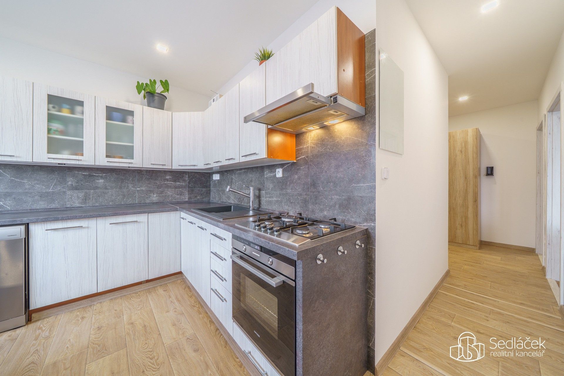 Prodej byt 2+1 - Spartakiádní, Sokolov, 61 m²