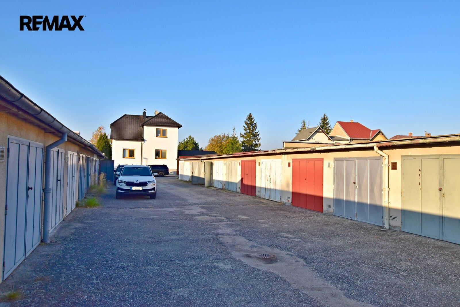 Garáže, České Budějovice, 18 m² - 1