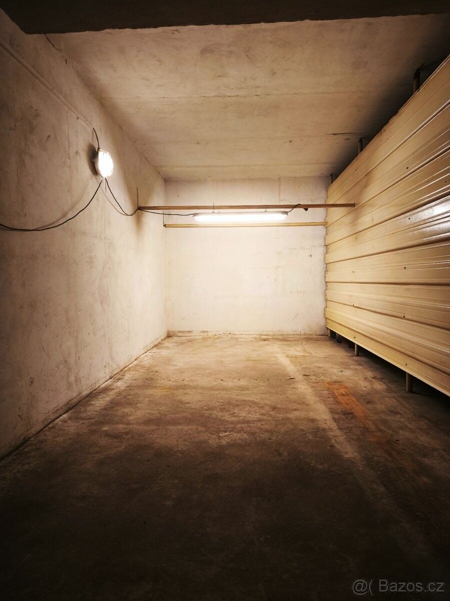 Pronájem garáž - Pardubice, 530 03