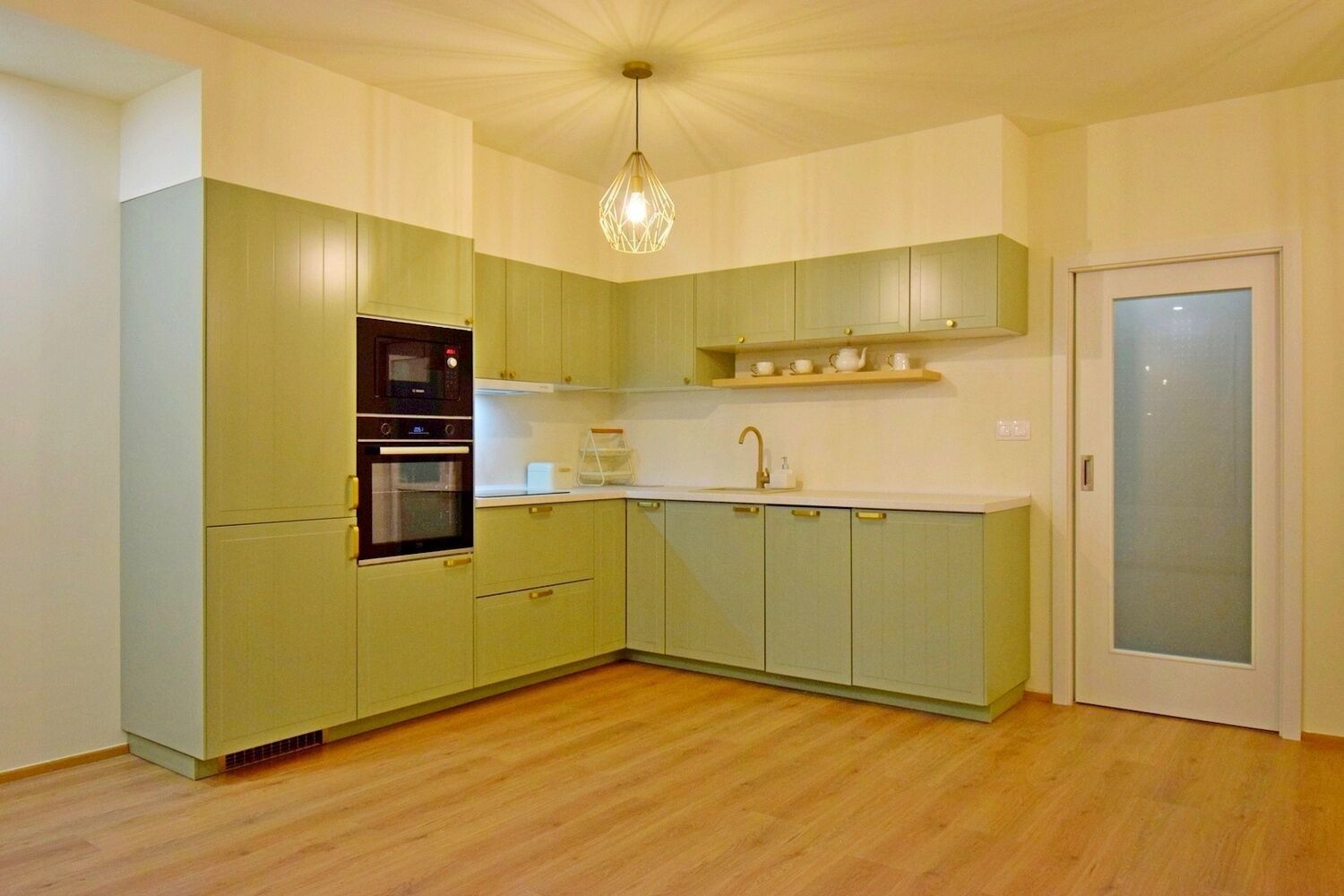 Pronájem byt 2+kk - Zlochova, Praha, 65 m²