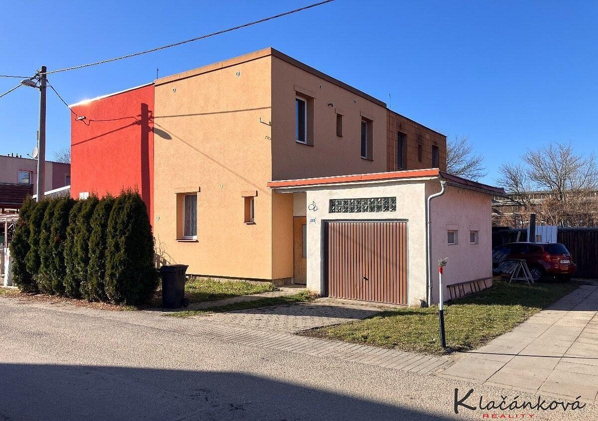 Rodinné domy, Přístavní, Otrokovice, okres Zlín, 124 m² - 1