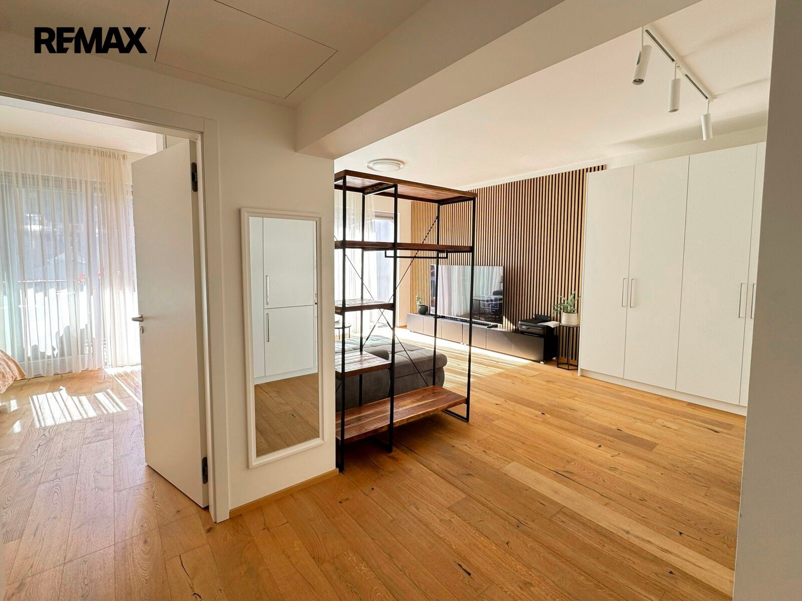 Byt 2+kk · 52 m² · Křižíkova 710, Praha Karlín - 3