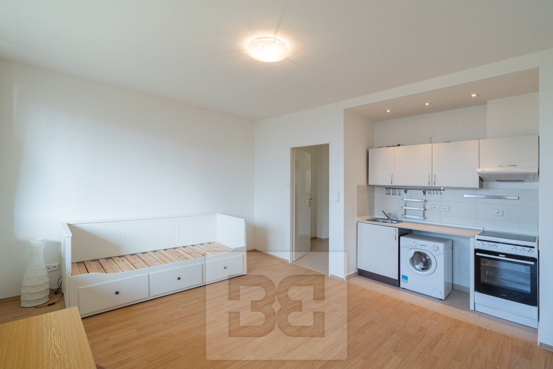 1+kk, Troja, Praha, 26 m²