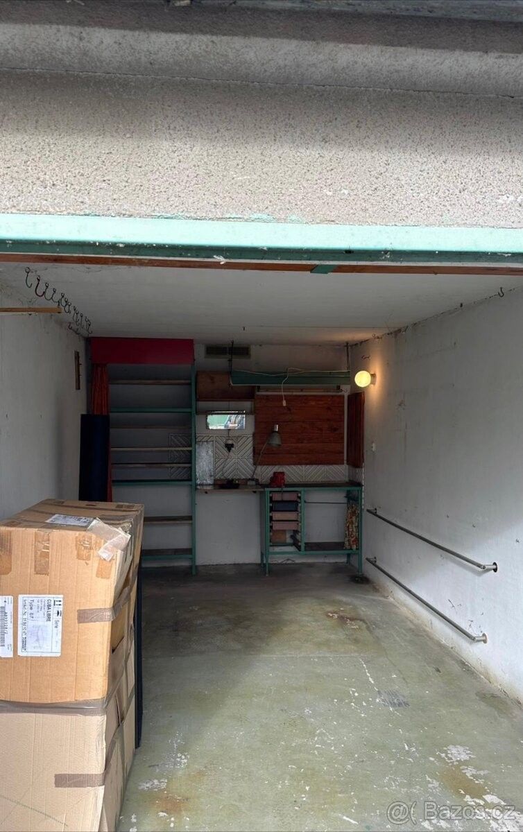 Garáže, České Budějovice, 370 01