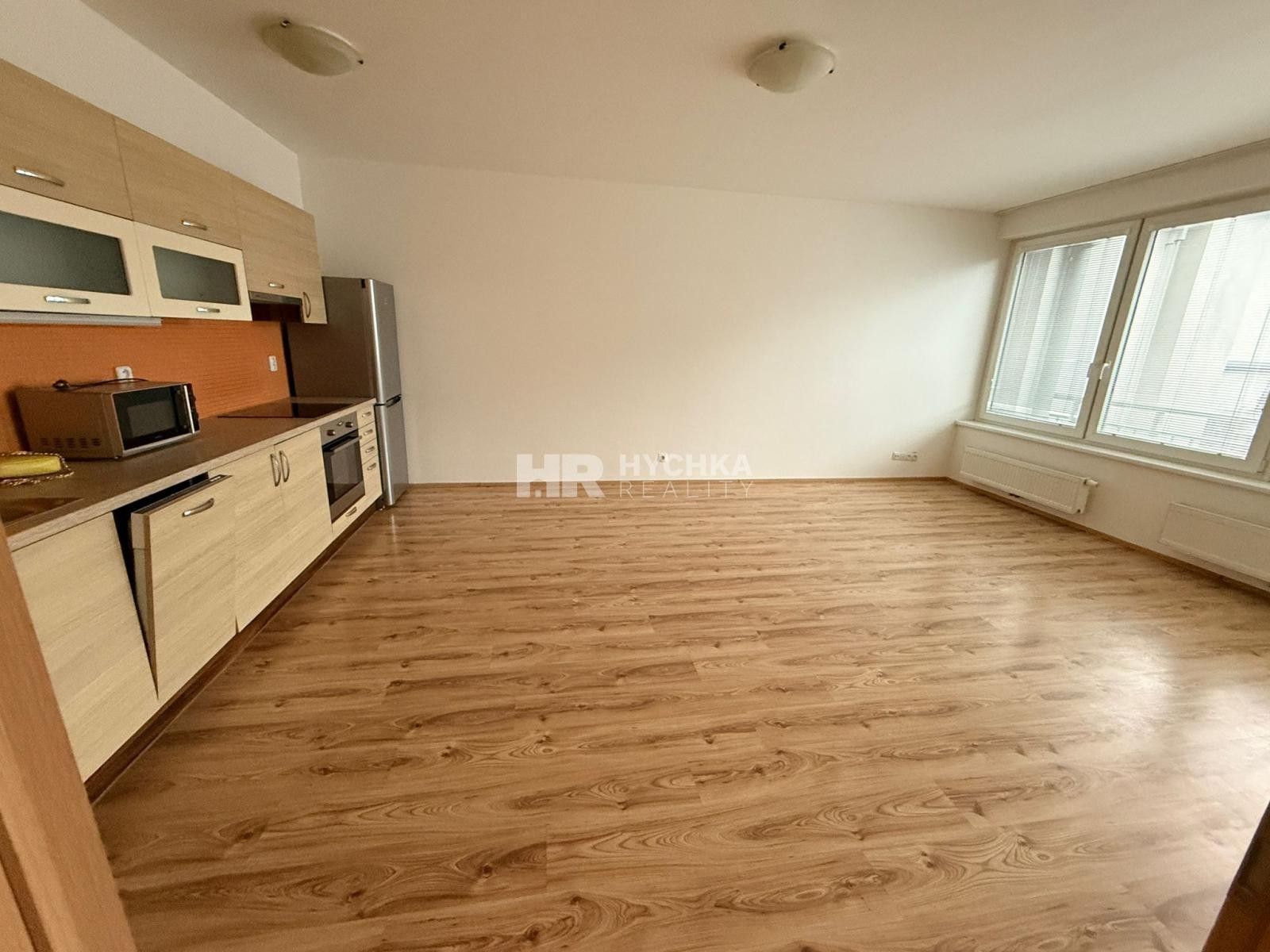 Pronájem byt 2+kk - Bartoškova, Praha, 57 m²