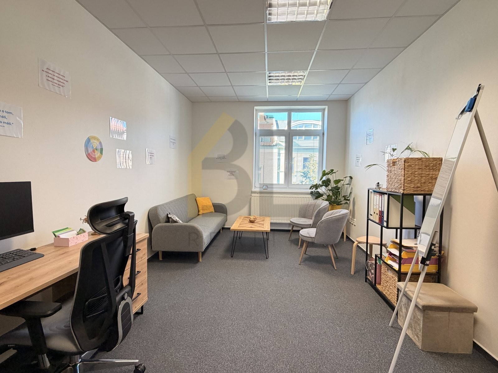 Pronájem kancelář - Národní třída, Hodonín, 34 m² - 2