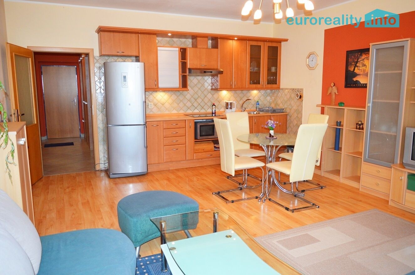 Byt 2+kk · 59 m² · O. Peška, Kladno - 3
