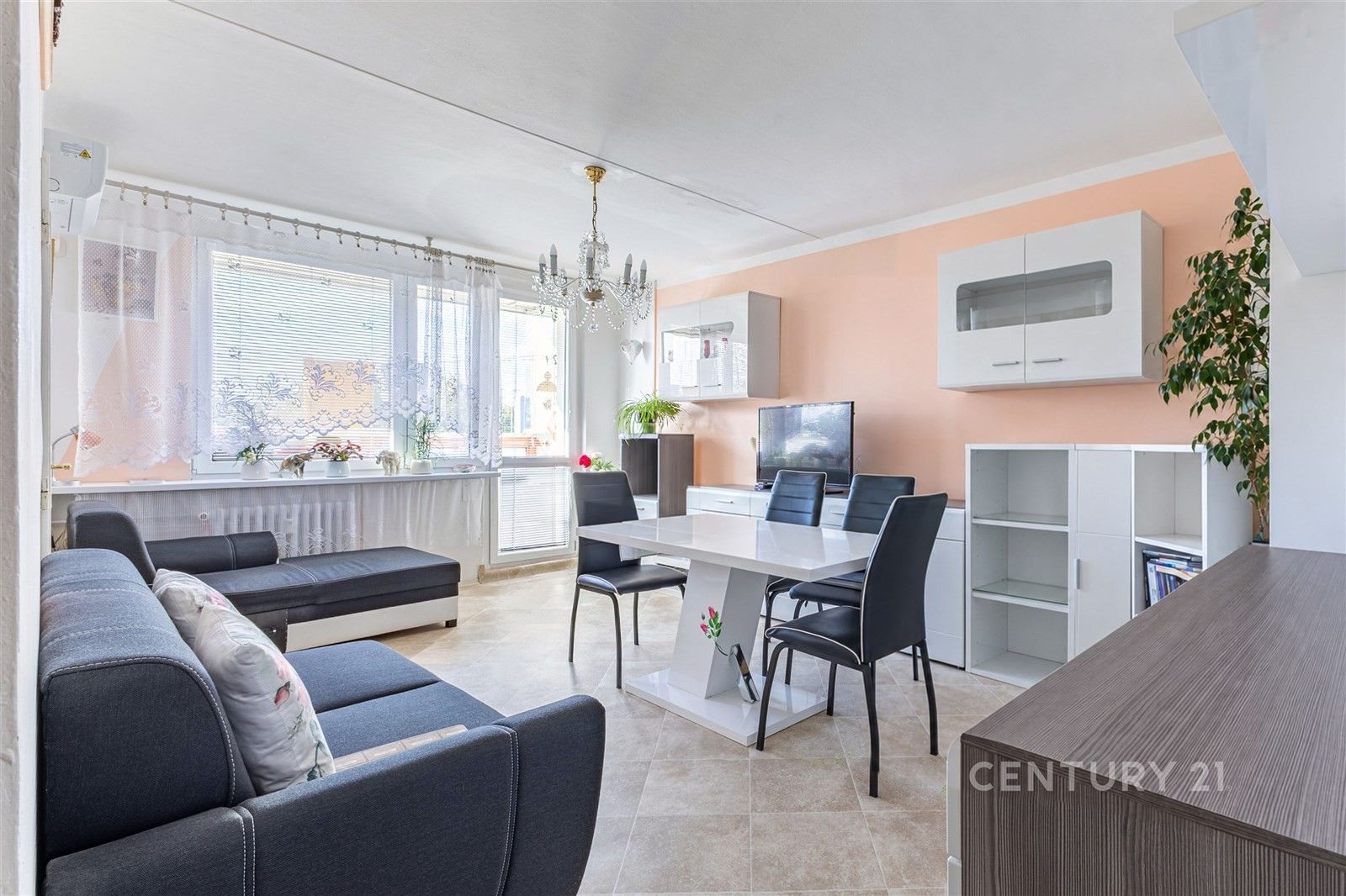 3+1, Vondroušova 1158, Praha Řepy, 74 m² - 1