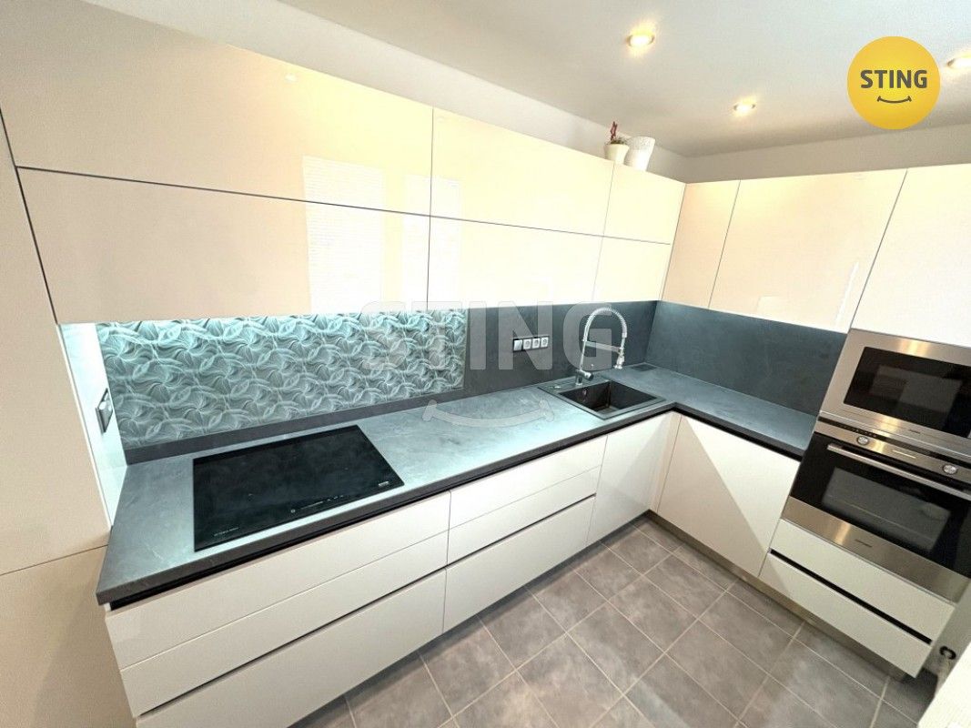 Prodej byt 2+1 - Zahradní  , Zliv, 60 m²