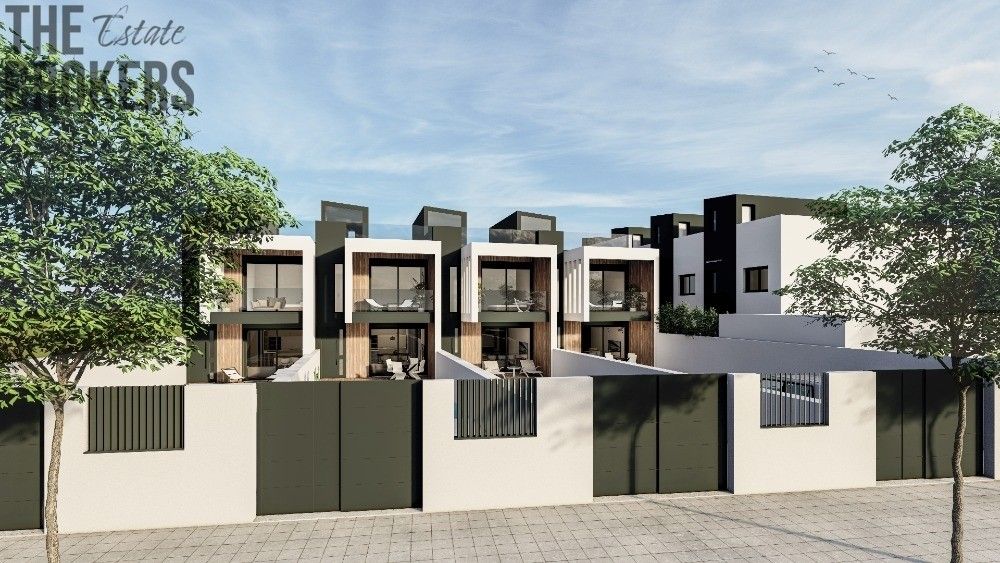 Prodej rodinný dům - 987 66, Zahraničí