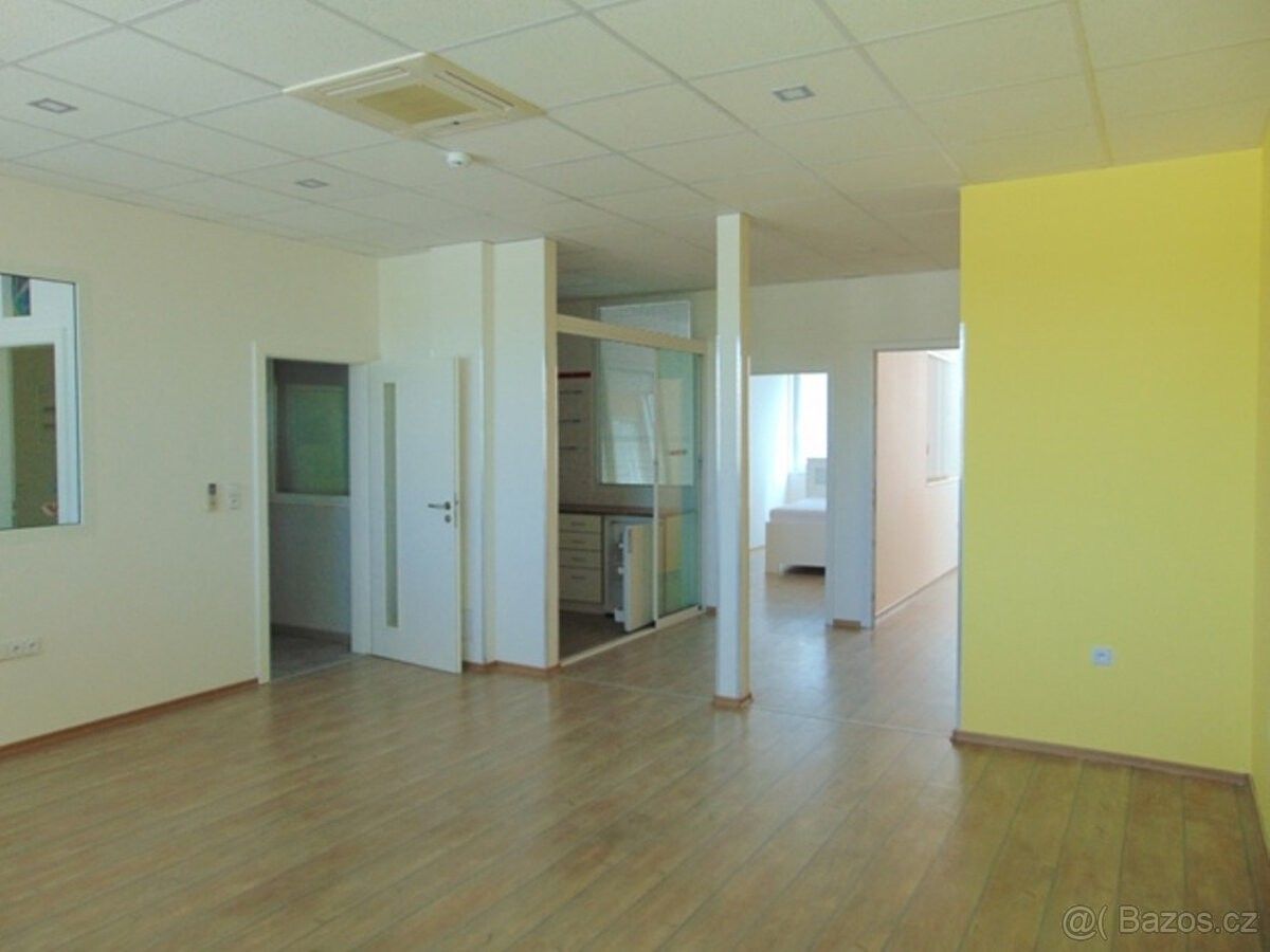 Pronájem byt - Znojmo, 669 02