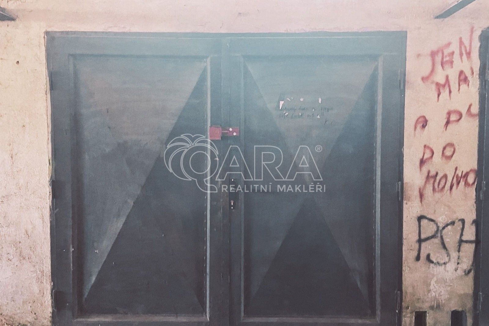 Pronájem garáž - Praha, 20 m²