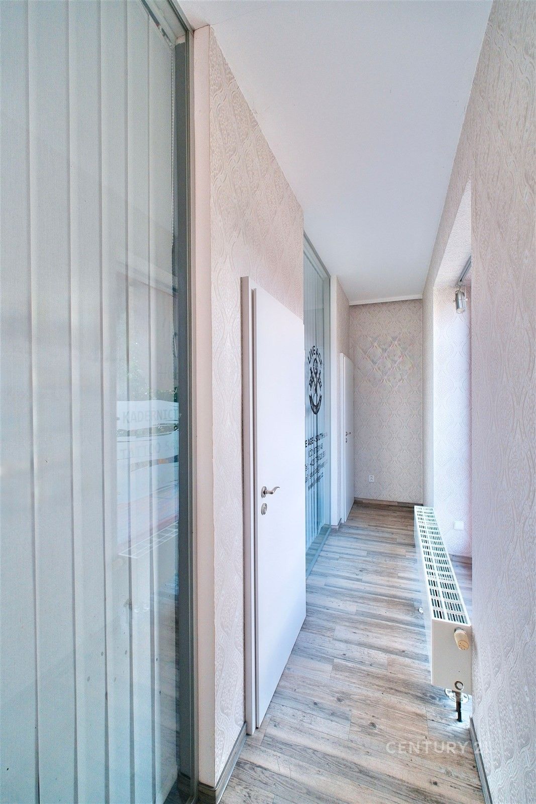 Pronájem komerční - Hluboká 1561, Zlín, 13 m² - 5