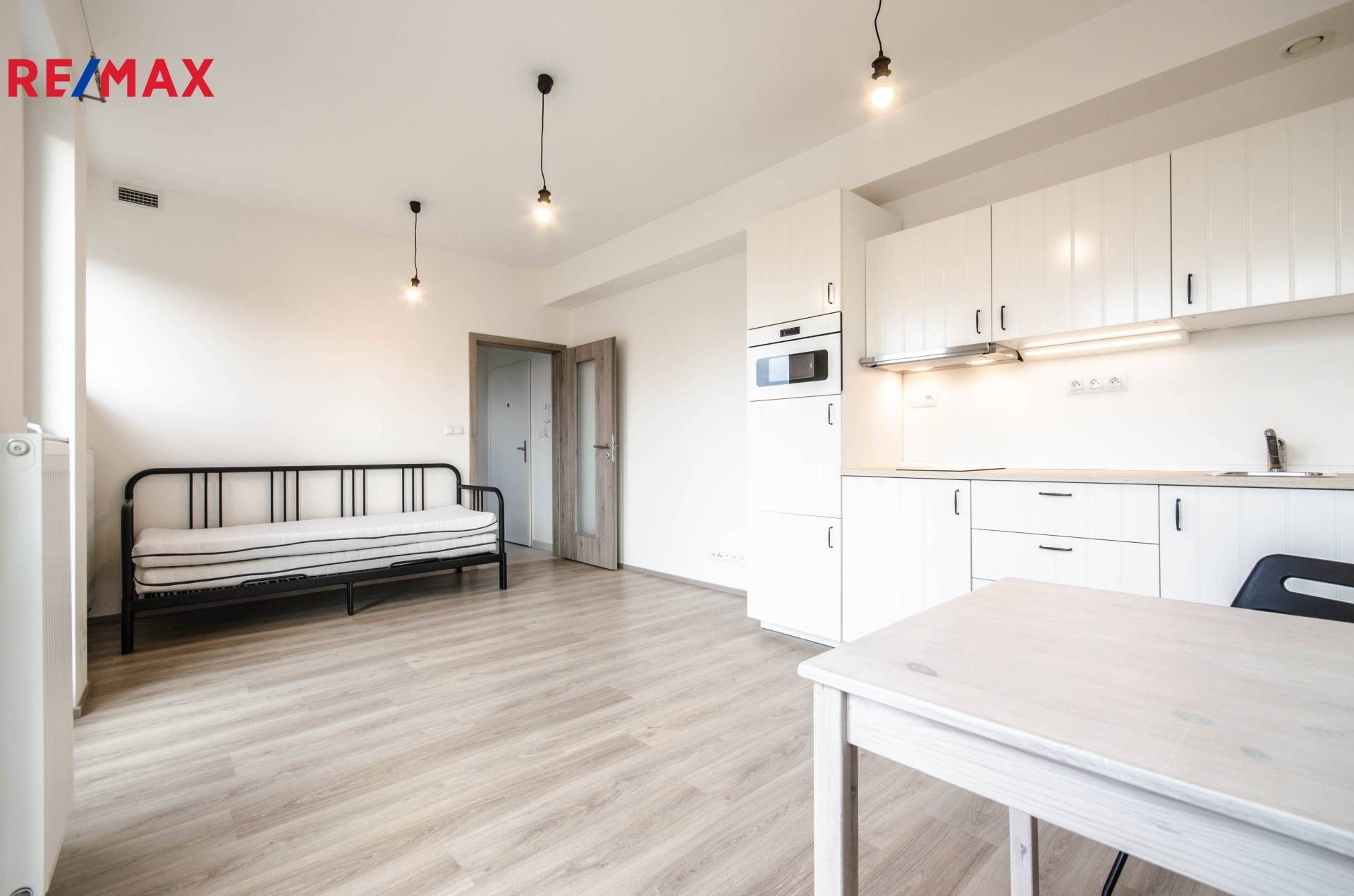 1+kk, Novgorodská, Praha, 32 m²