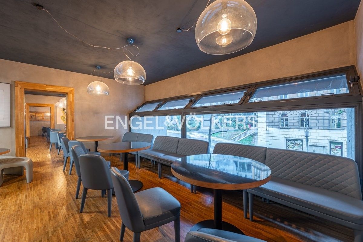 Komerční nemovitost · 213 m² · Ječná 243, Praha Nové Město - 4