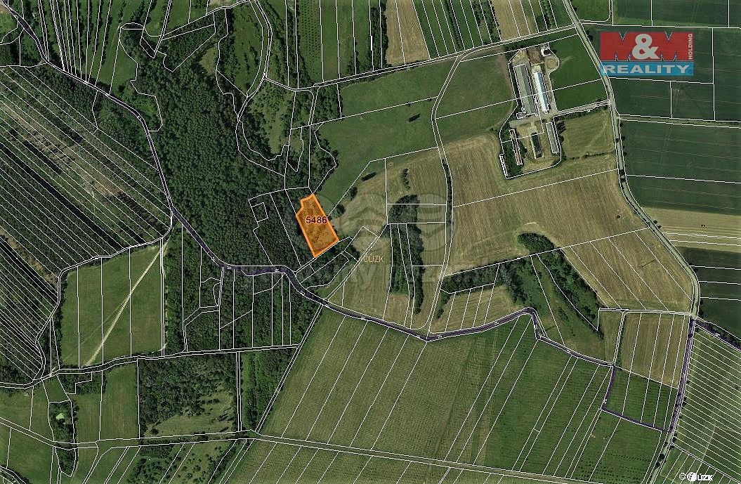 Louka, 4 646 m²