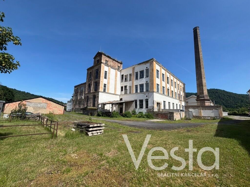 Výrobní prostory, 13 400 m²