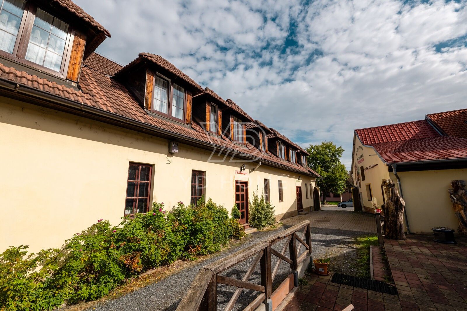 Ubytovací zařízení, Masarykovo náměstí, Starý Plzenec, 480 m²