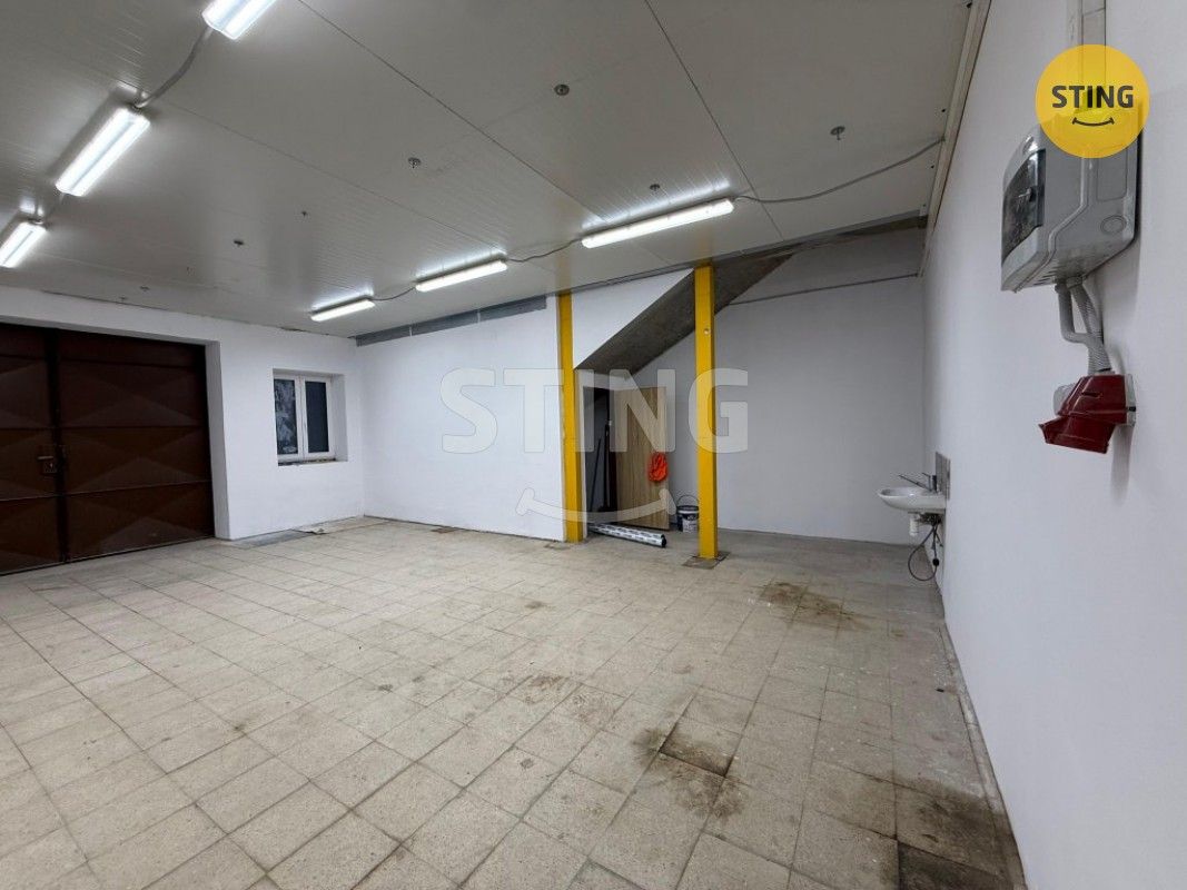 Garáže, Rožnov pod Radhoštěm, 60 m²