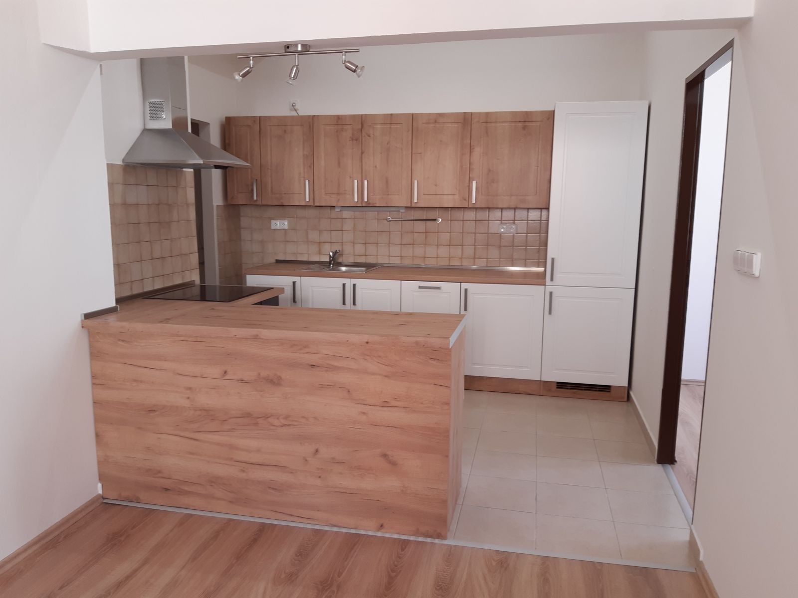 3+kk, Brožíkova, Praha - Košíře, 70 m² - 2
