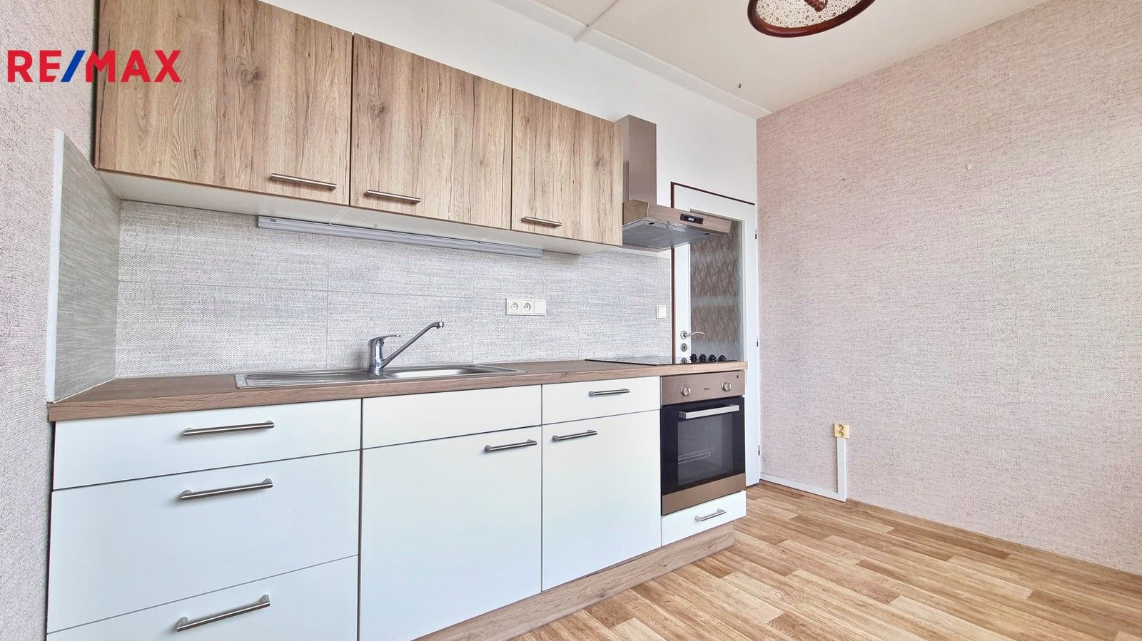 Pronájem byt 2+1 - Dr. Bureše, České Budějovice, 47 m²