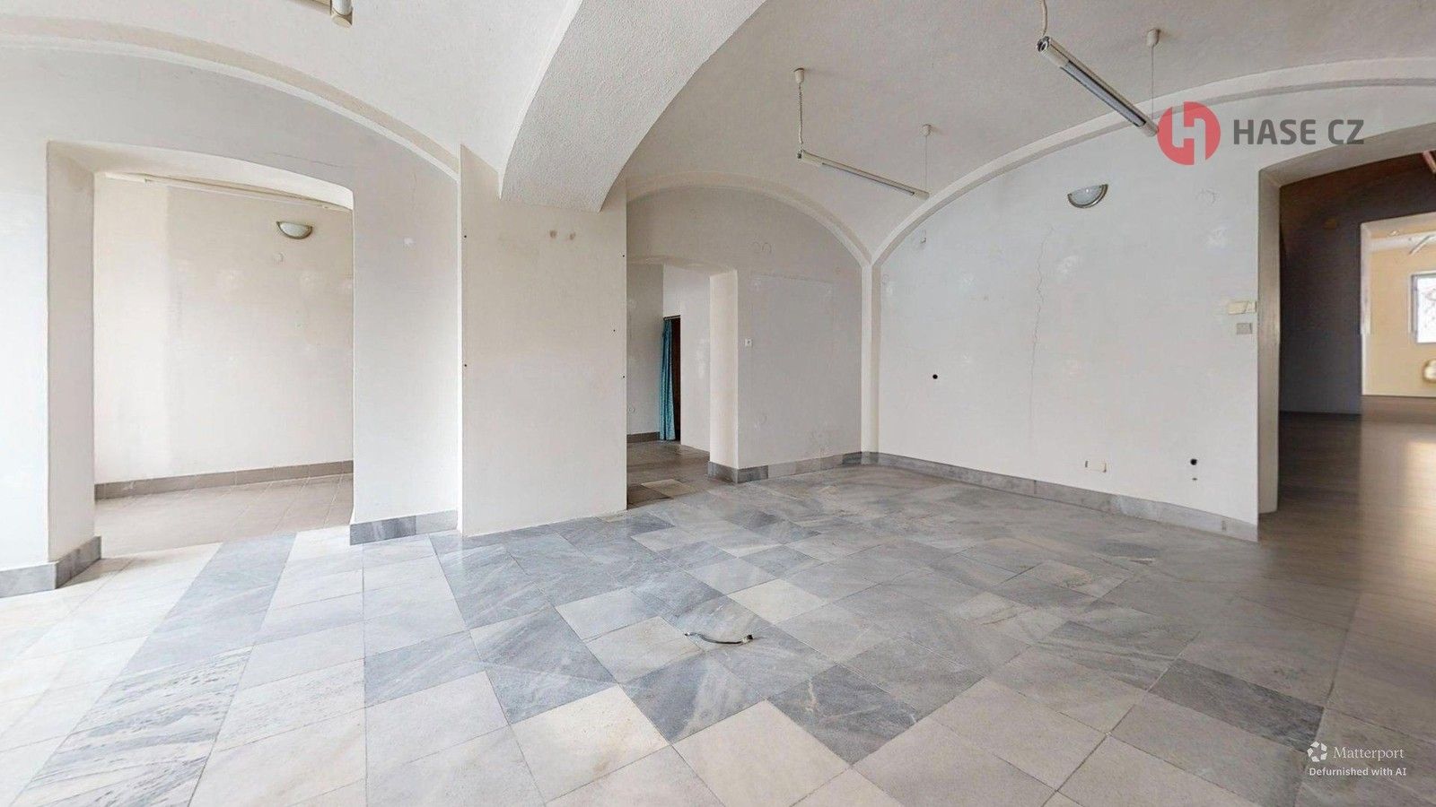 Pronájem obchodní prostory - Masarykovo náměstí, Jilemnice, 100 m²