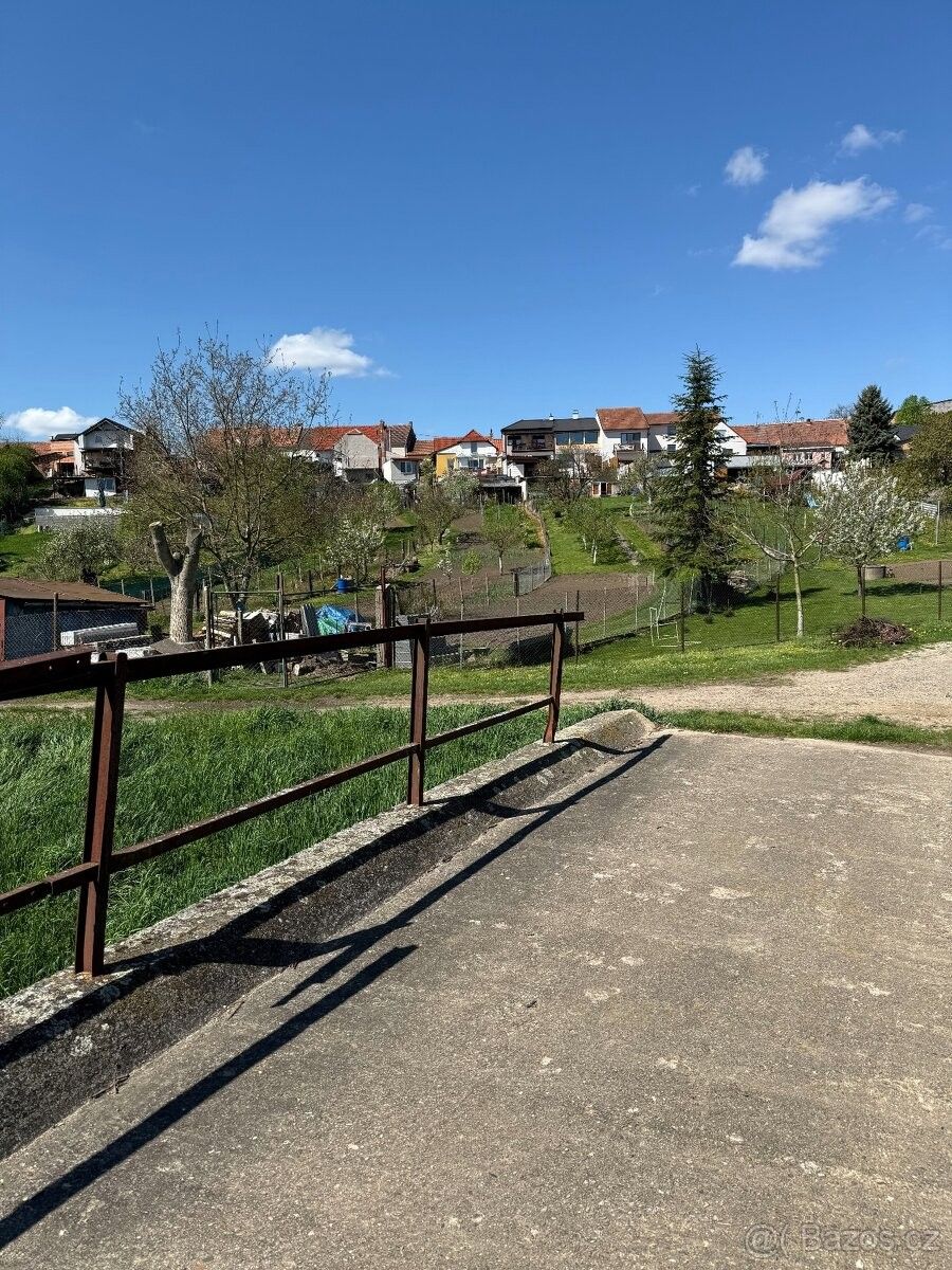 Prodej pozemek pro bydlení - Kostice, 691 52