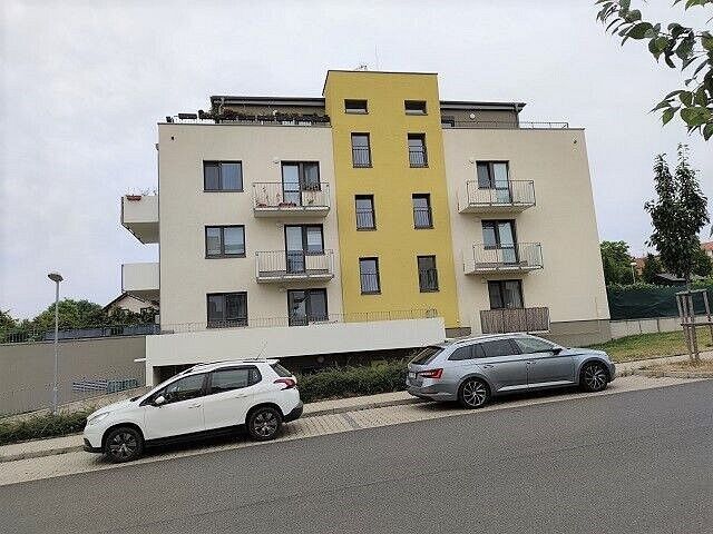 2+kk, T. G. Masaryka, Horoměřice, okres Praha-západ, 52 m² - 1