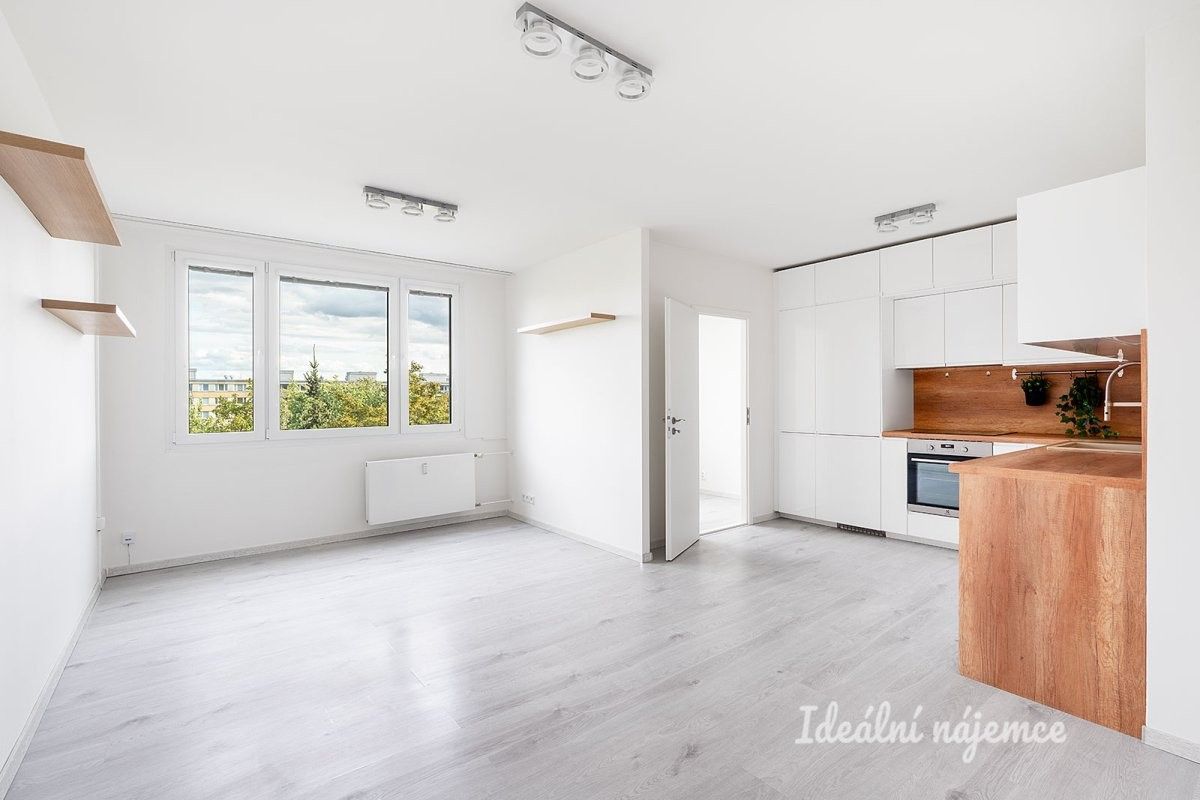 3+kk, Šluknovská, Praha, 68 m² - 1
