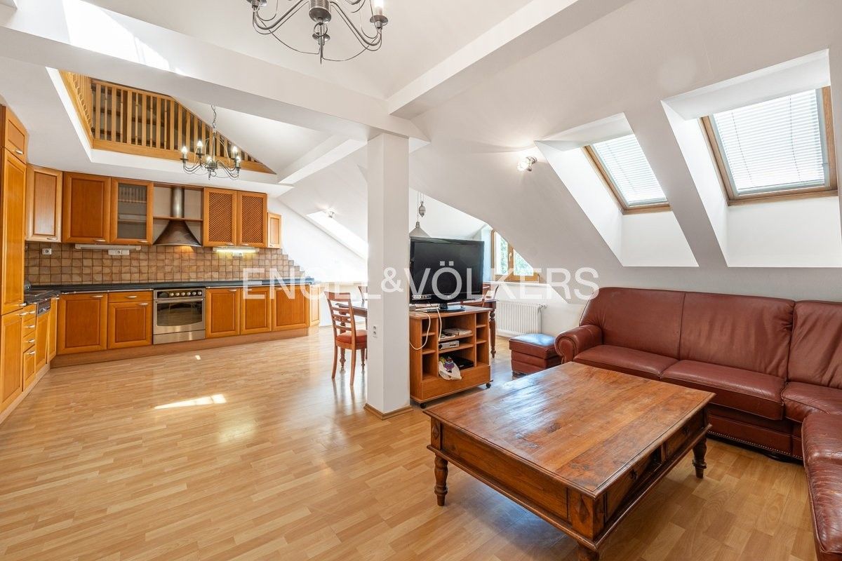 Byt 4+kk · 173 m² · Janáčkovo nábřeží 1075, Praha Smíchov - 3