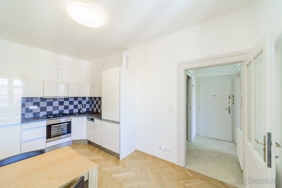 Byty, Město Touškov, 330 33