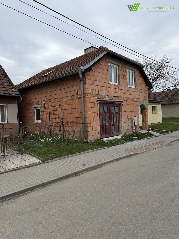 Rodinné domy, Brumovice, okres Břeclav, 109 m² - 1