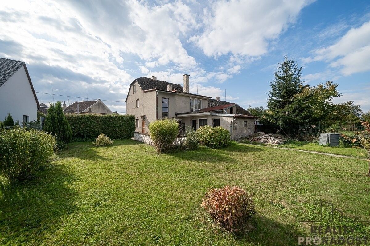 Rodinné domy, Příkazy, 783 33