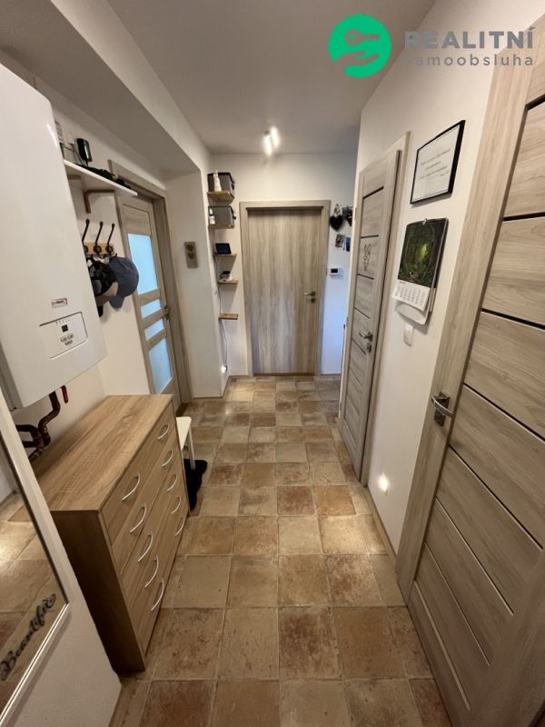 Byty, Police nad Metují, 549 54