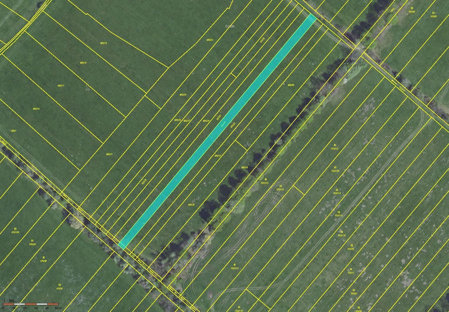 Zemědělské pozemky, Velký Chlumec, 1 960 m²