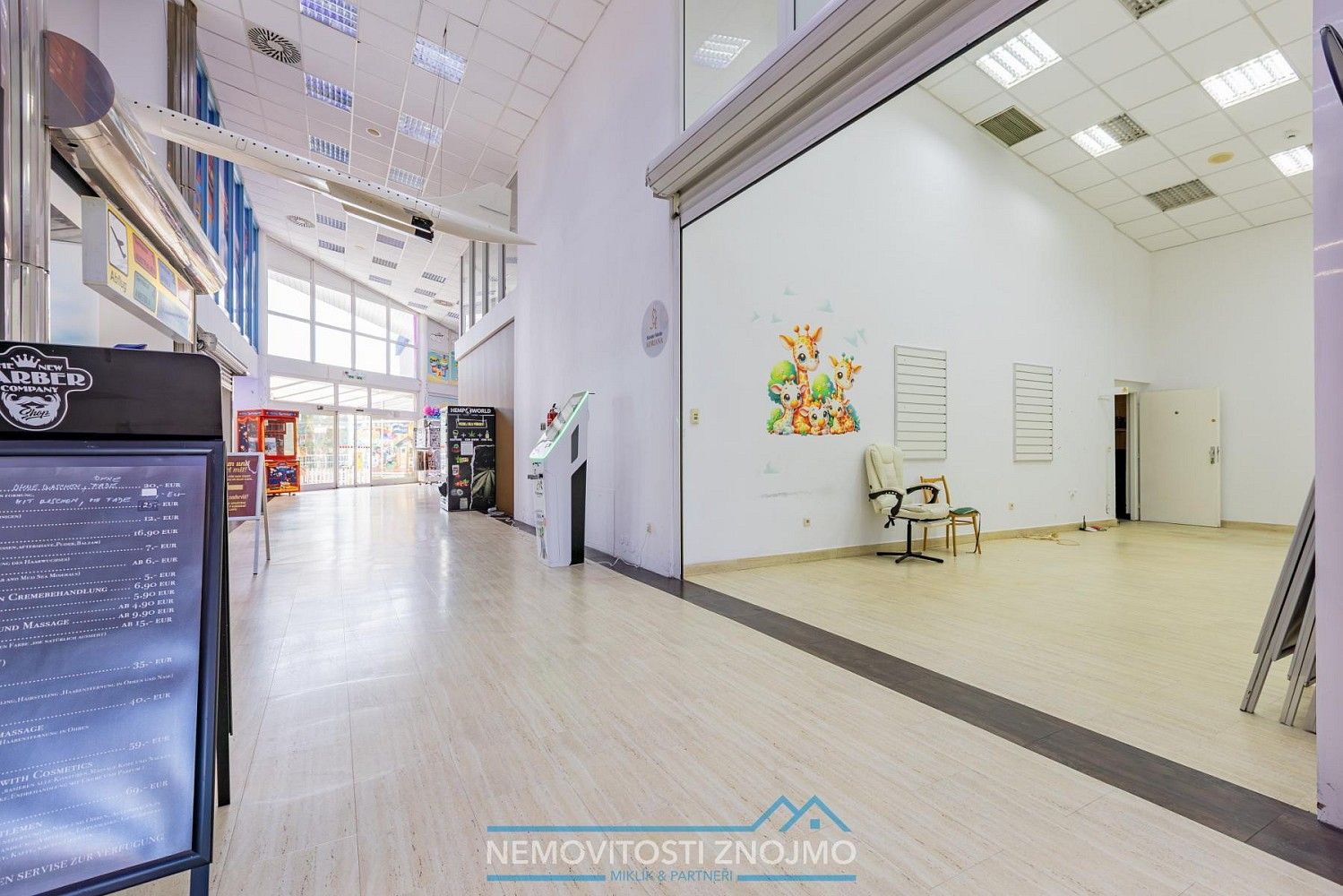 Pronájem obchodní prostory - Chvalovice - Hatě, okres Znojmo, 27 m² - 5