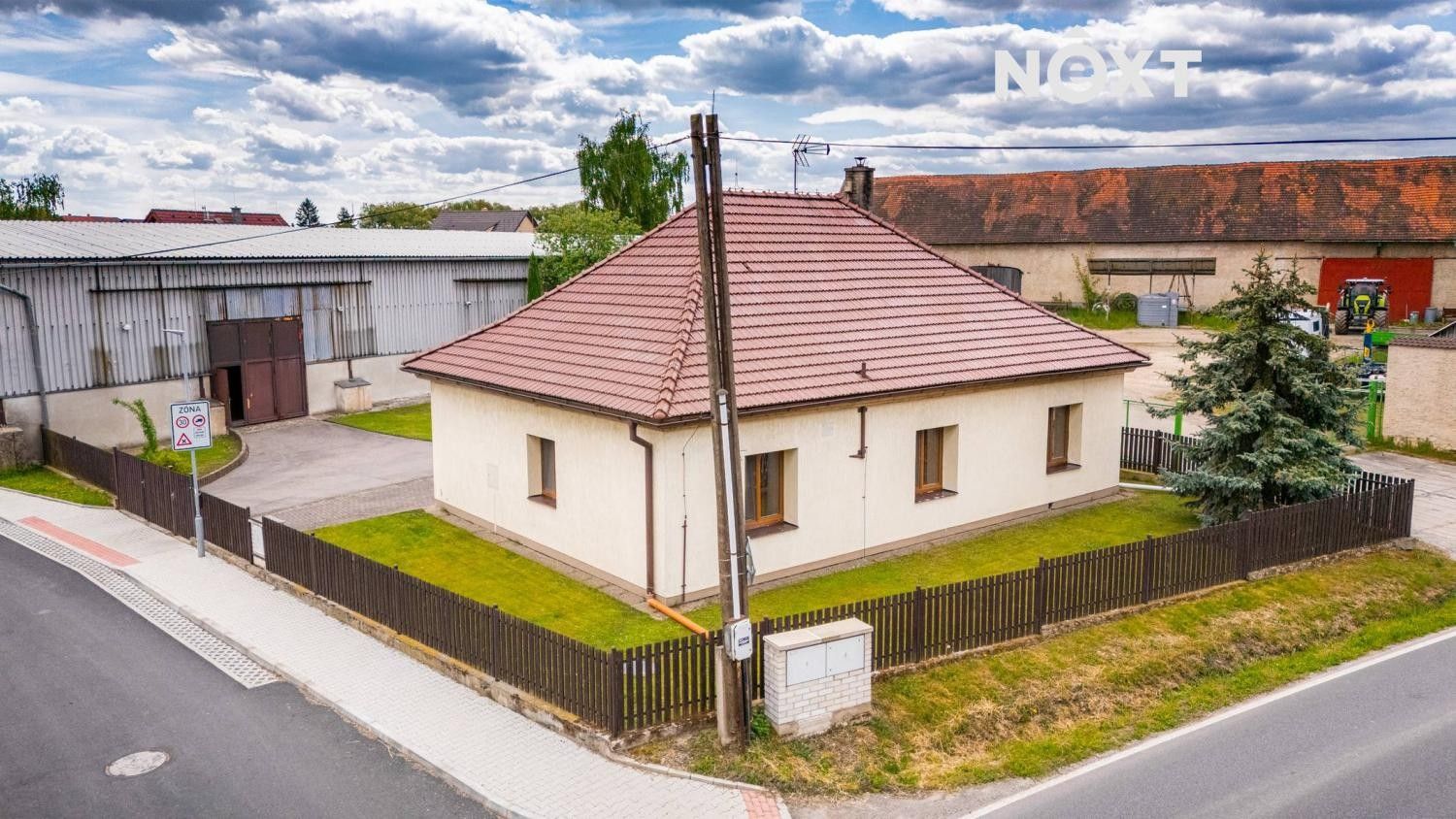 Rodinné domy, Hlavní, Tuklaty, 100 m²