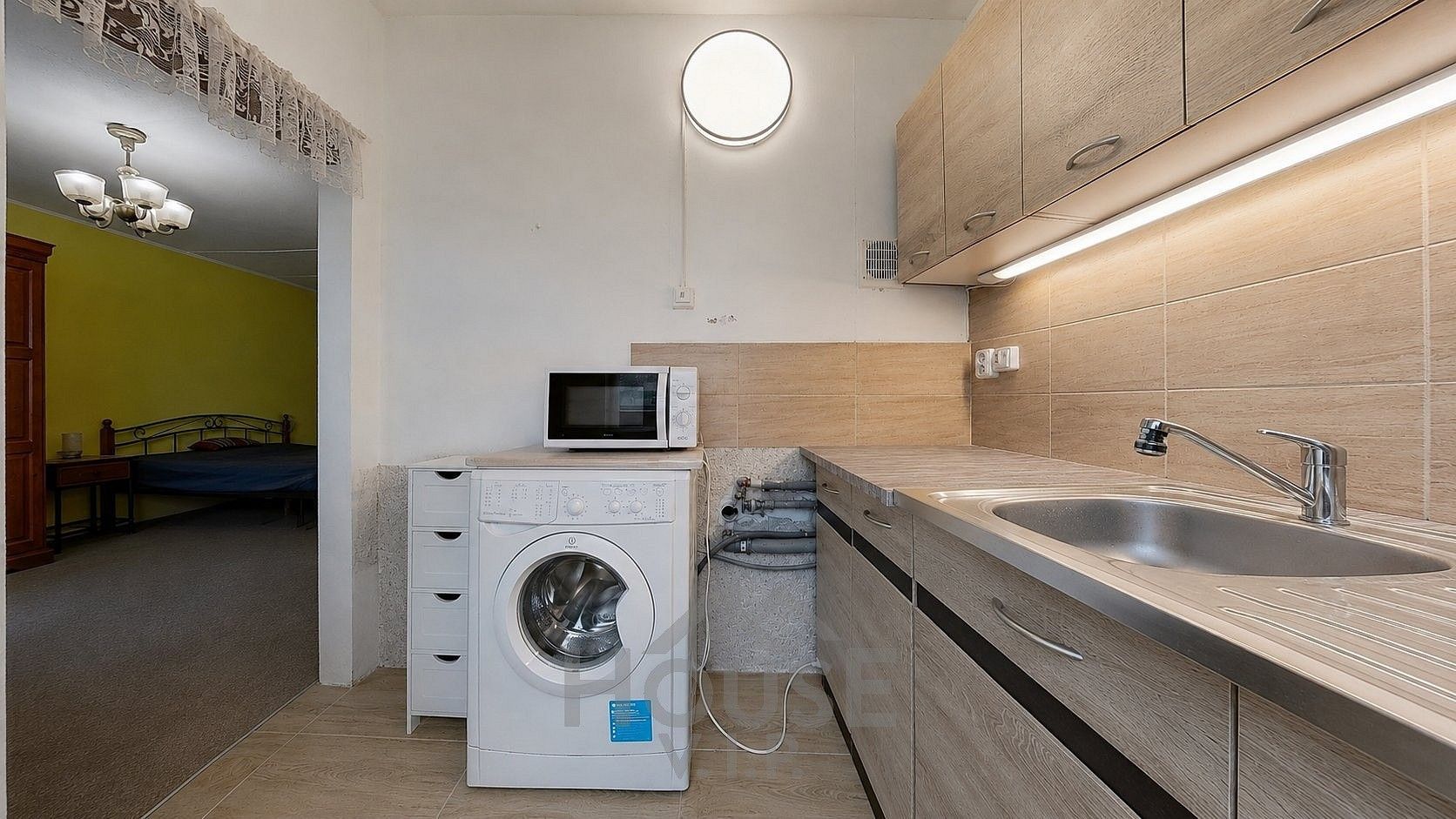 Byt 1+1 · 30 m² · Praha - Háje, okres Praha 11, Hlavní město Praha - 3