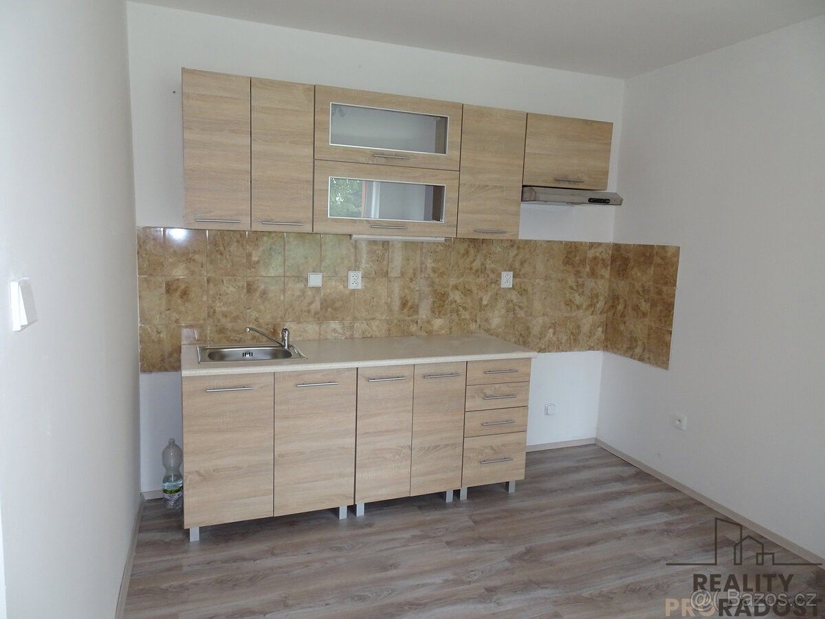 Rodinné domy, Vápno u Přelouče, 533 16