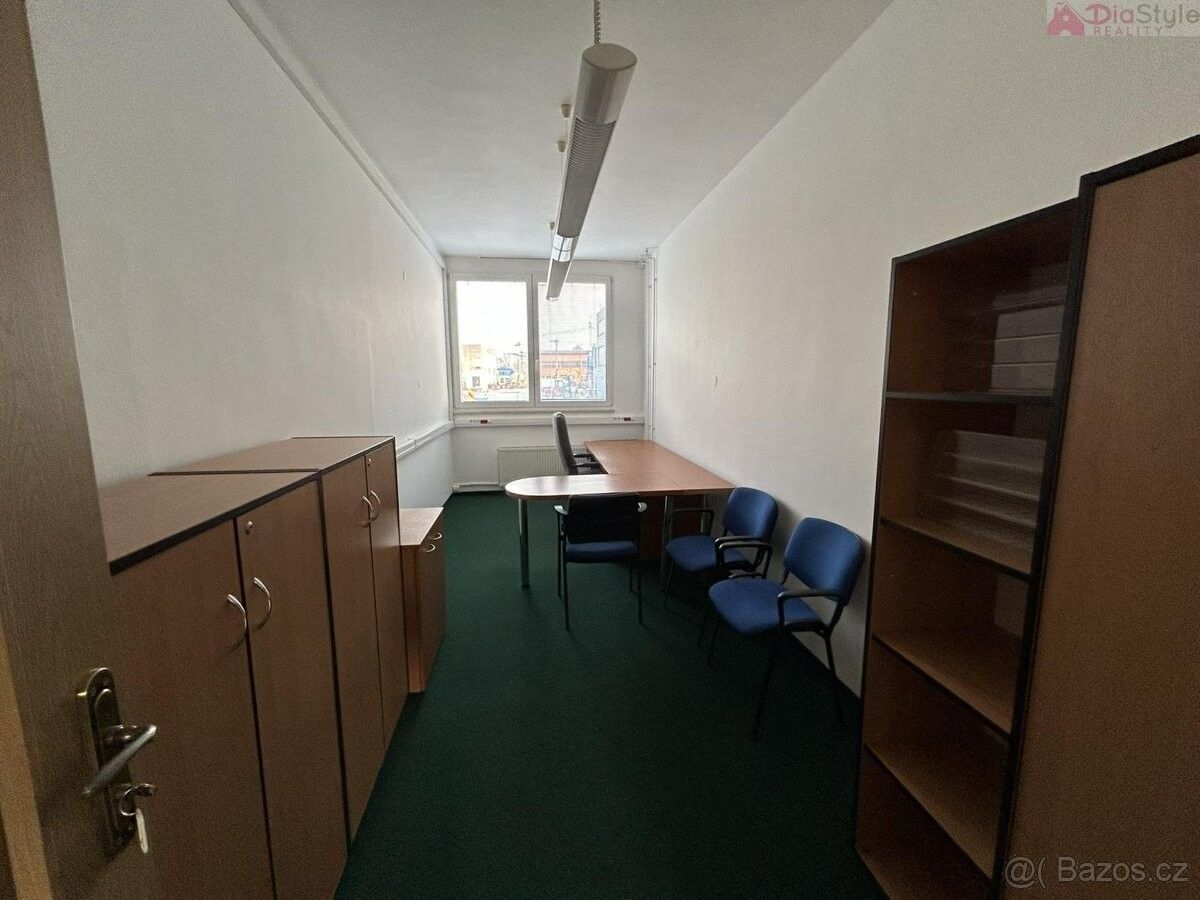 Pronájem kancelář - Valašské Meziříčí, 757 01