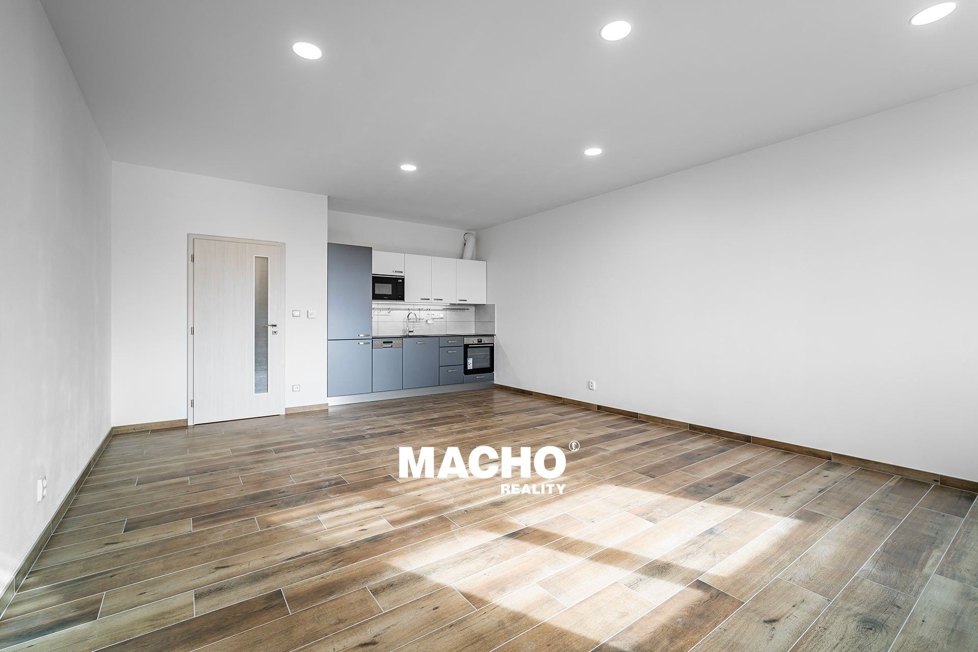 Pronájem byt 1+kk - U plynárny, Praha, 31 m²