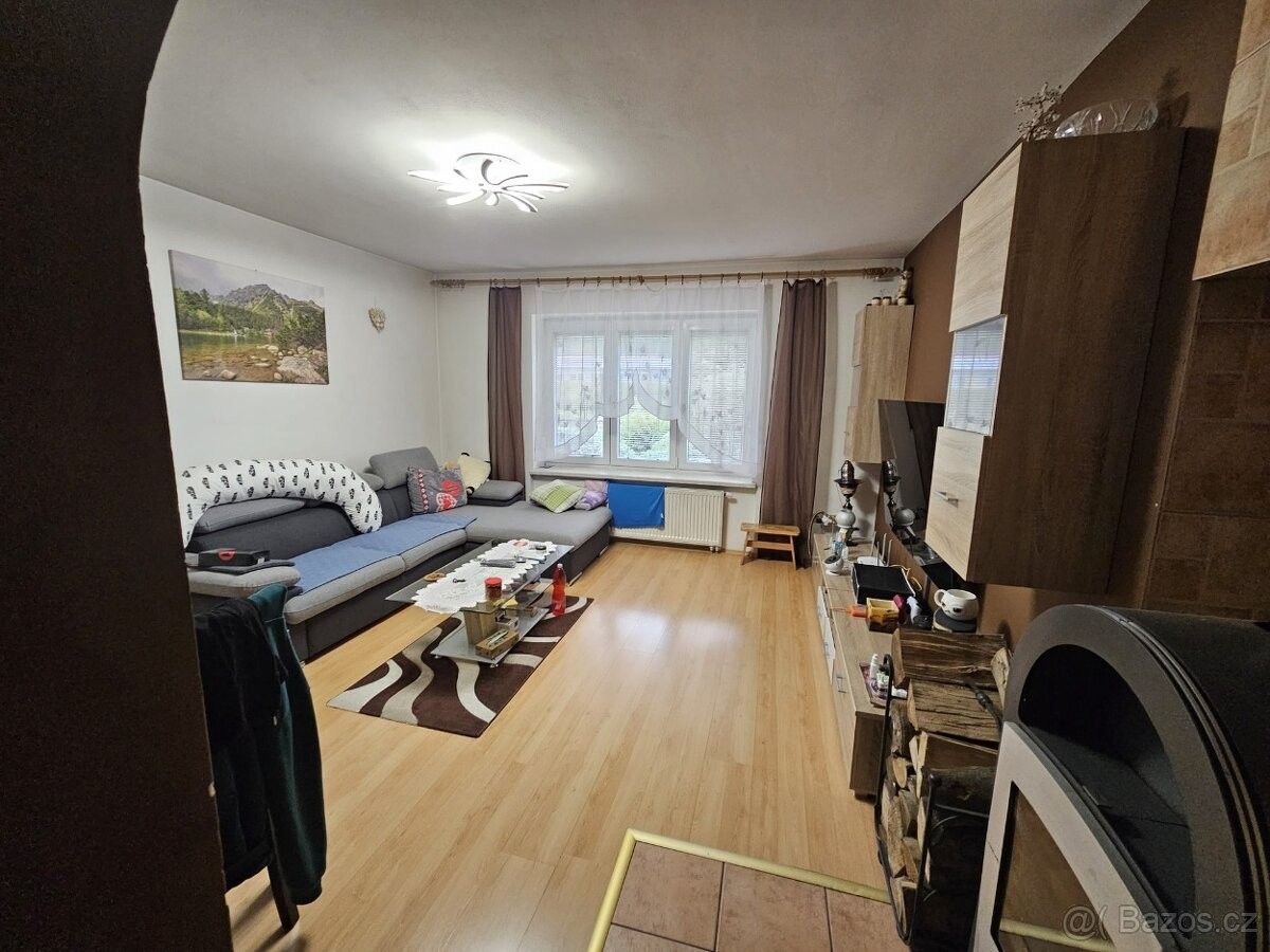 Byty, Karolinka, 756 05