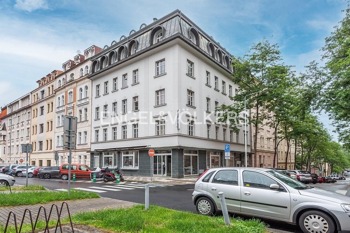 Pronájem kancelář - Domažlická, Praha, 190 m²