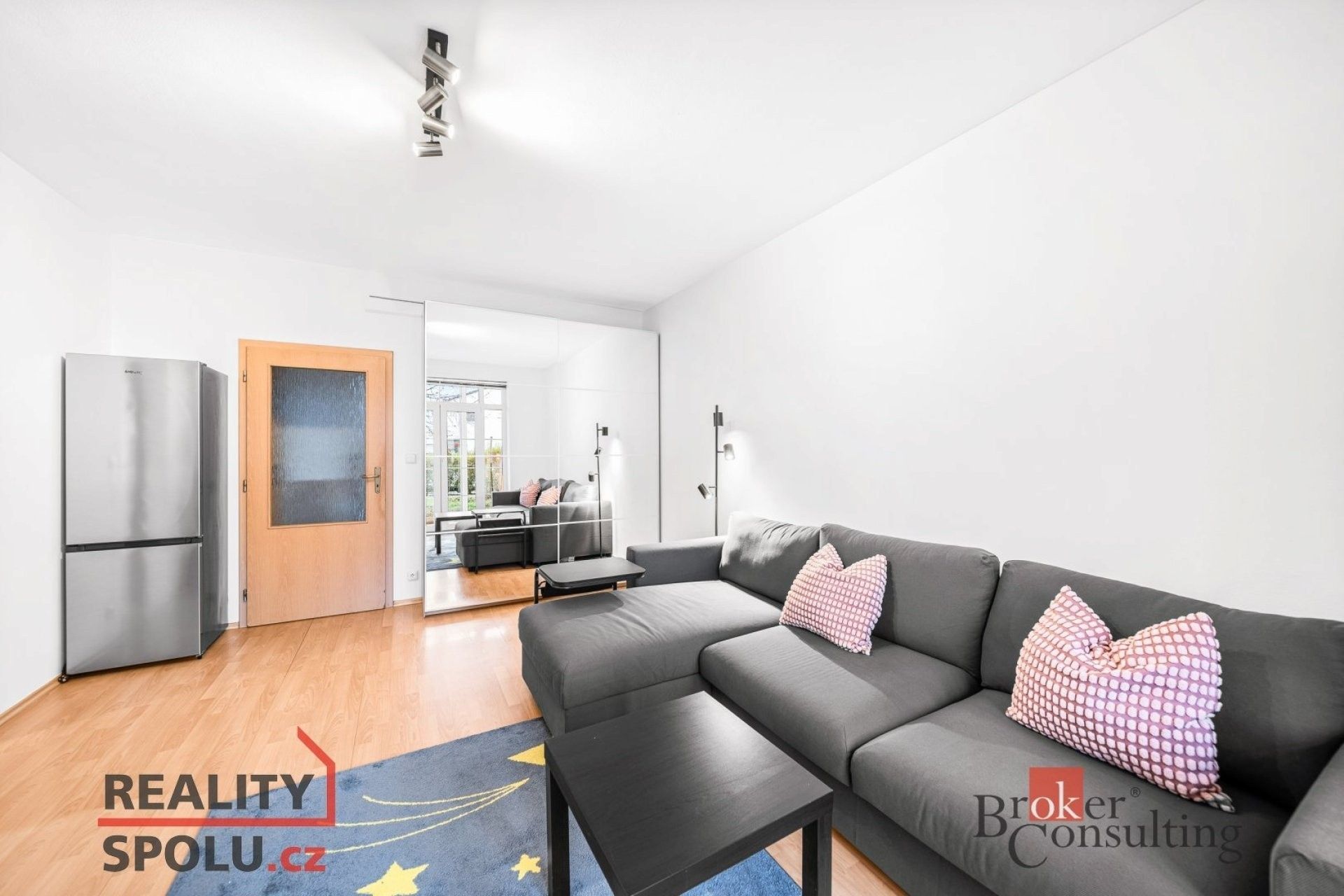 2+kk, Okružní, Vestec, 47 m²