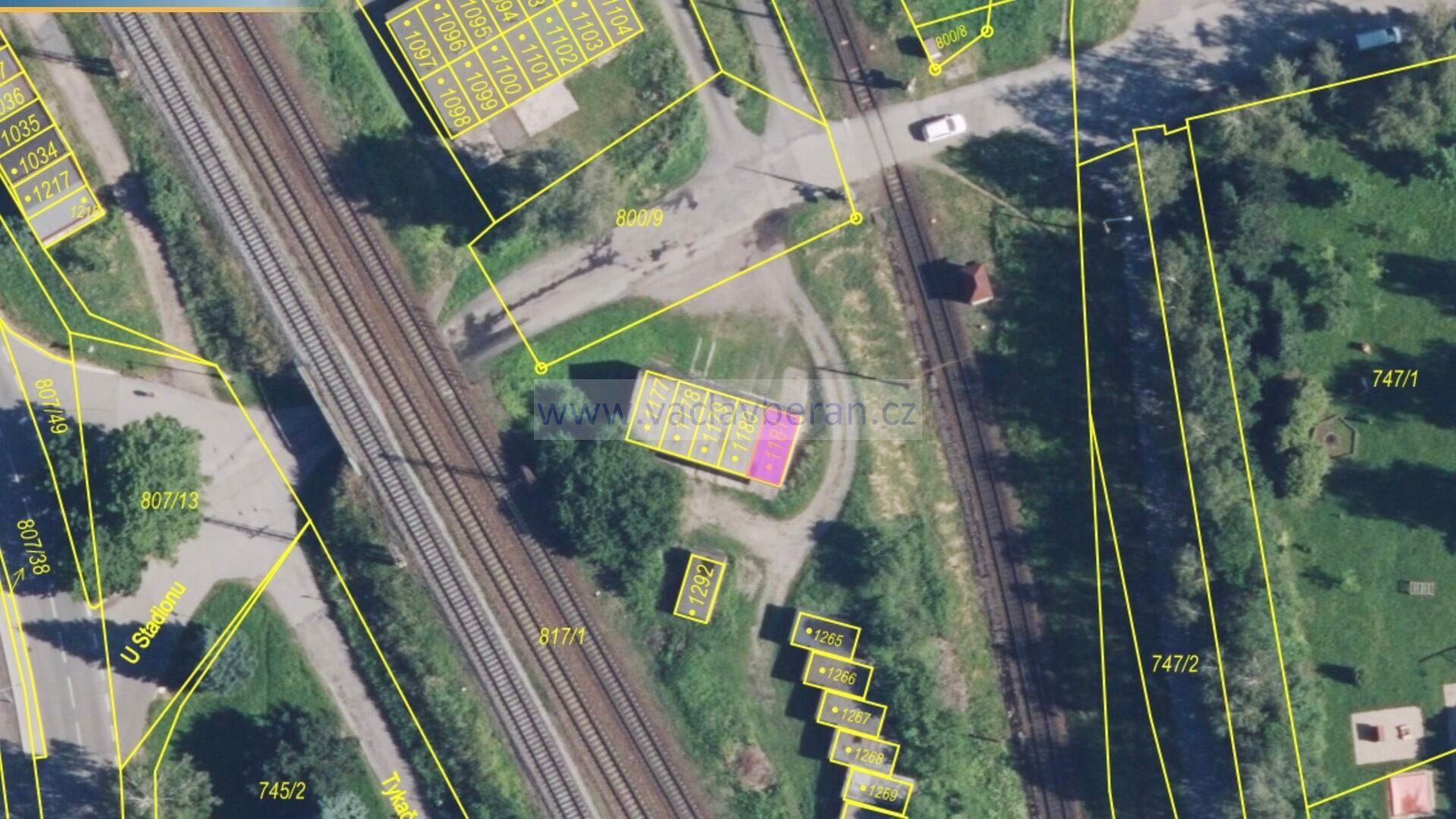 Garáže, U Stadionu , Česká Třebová Parník, 18 m² - 2