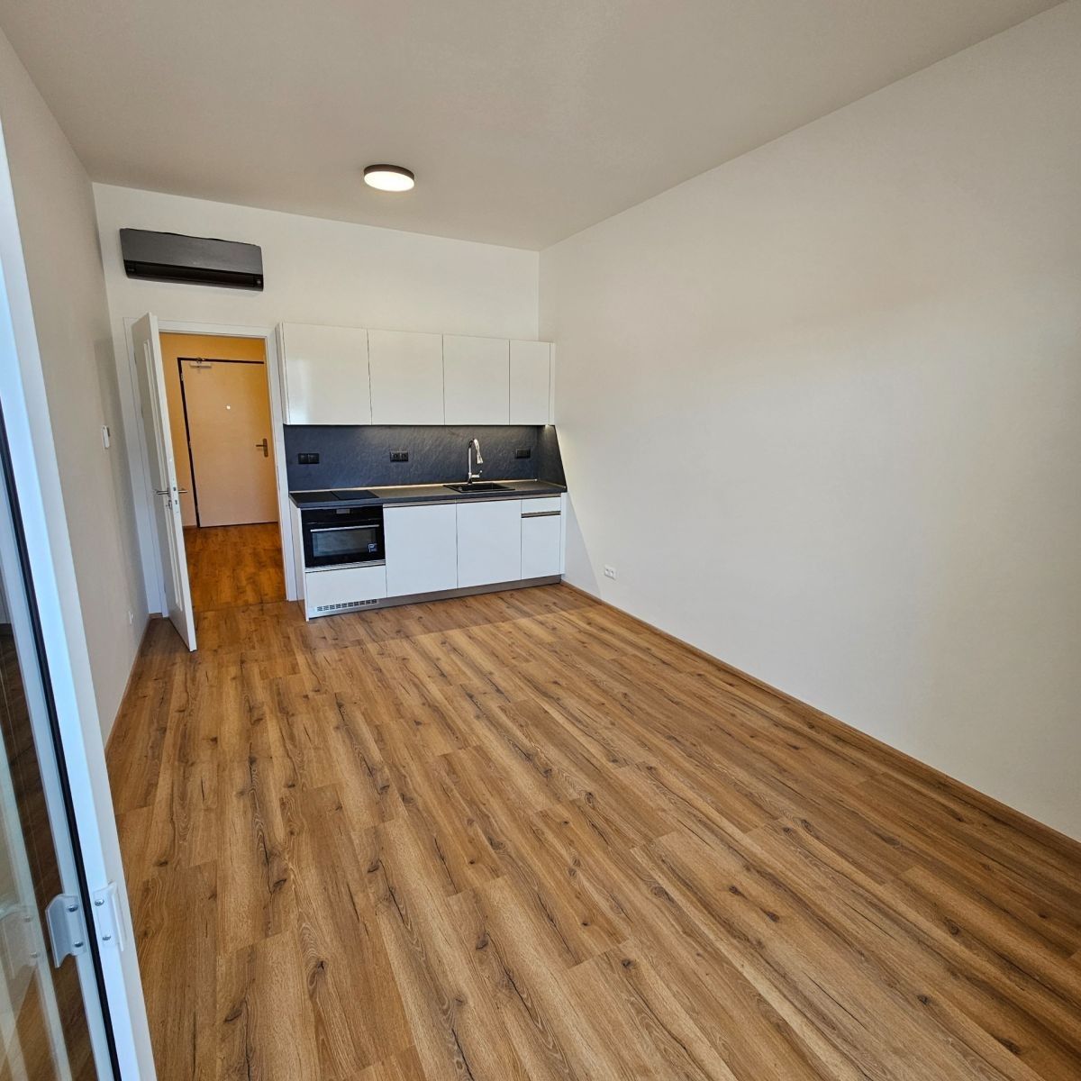 1+kk, Komárovská, Brno - Komárov, Jihomoravský kraj, 29 m²