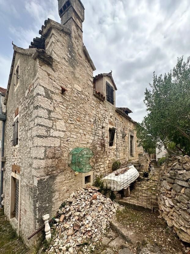 Prodej rodinný dům - 987 66, Zahraničí