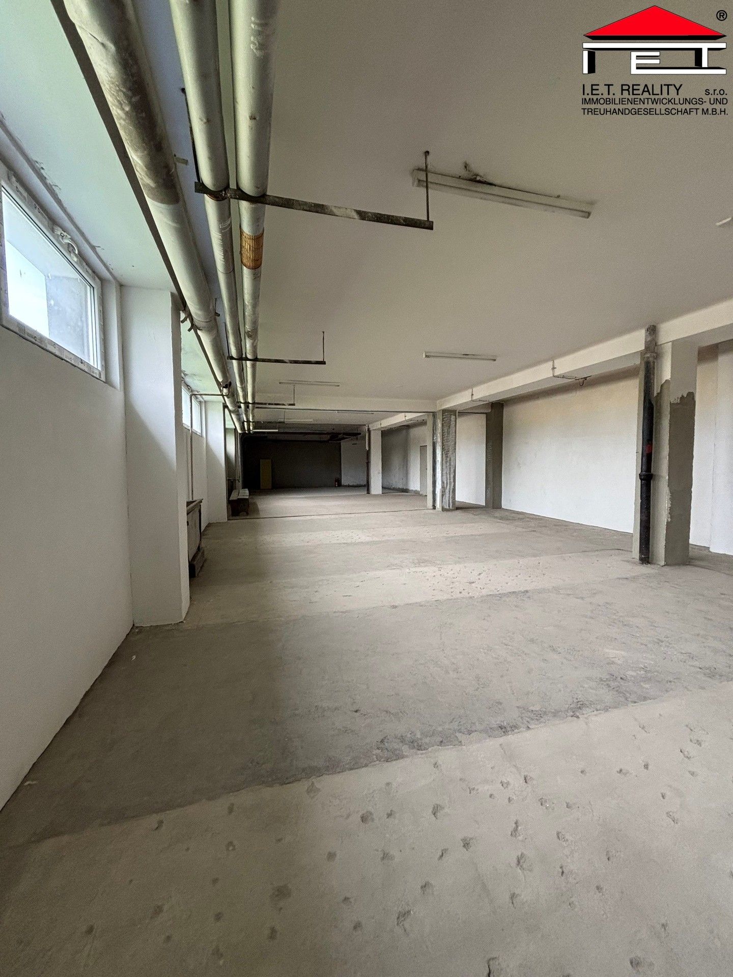 Pronájem výrobní prostory - Frýdecká, Ostrava, 225 m²